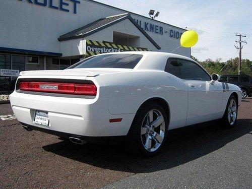 Dodge Challenger 2010 photo 3