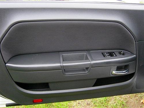 Dodge Challenger 2010 photo 3