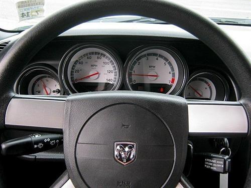 Dodge Challenger 2010 photo 4