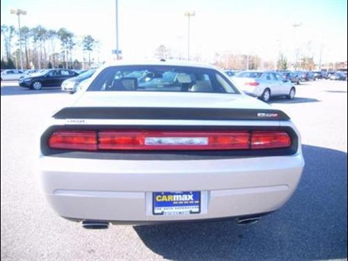 Dodge Challenger 2010 photo 5