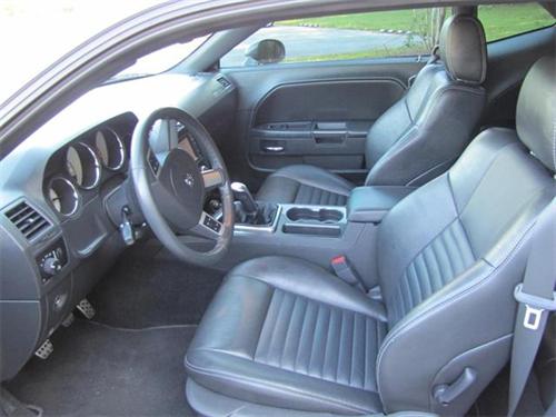 Dodge Challenger 2010 photo 1