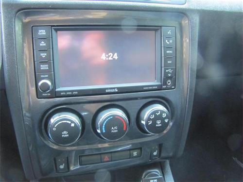 Dodge Challenger 2010 photo 2