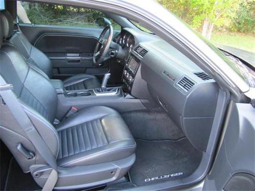 Dodge Challenger 2010 photo 5