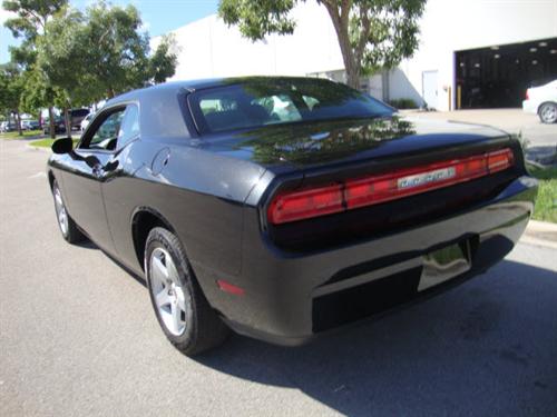 Dodge Challenger 2010 photo 3