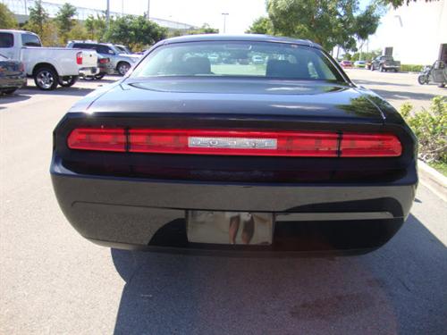 Dodge Challenger 2010 photo 4