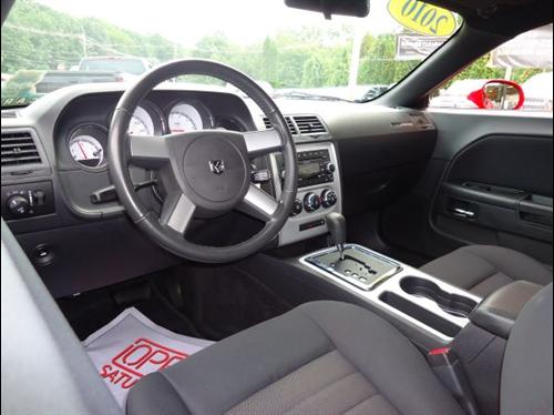 Dodge Challenger 2010 photo 3