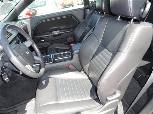 Dodge Challenger 2010 photo 4