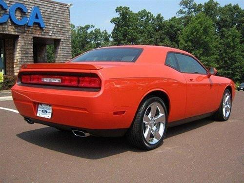 Dodge Challenger 2010 photo 3