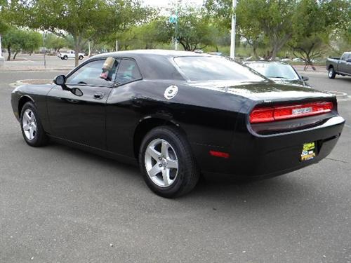 Dodge Challenger 2010 photo 2