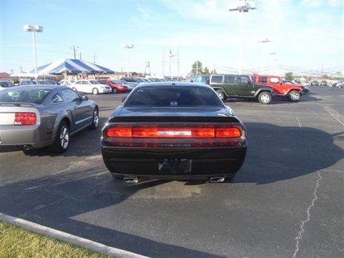 Dodge Challenger 2010 photo 3