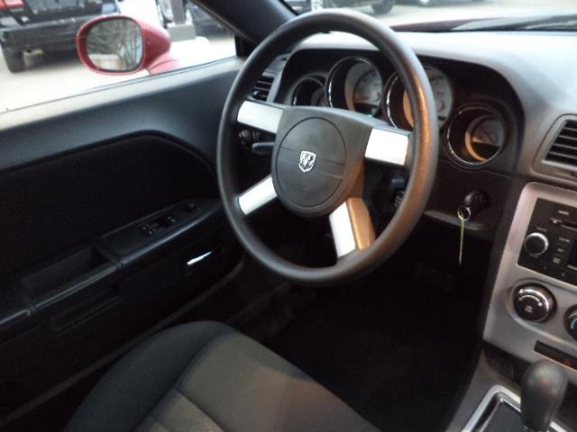 Dodge Challenger 2010 photo 4