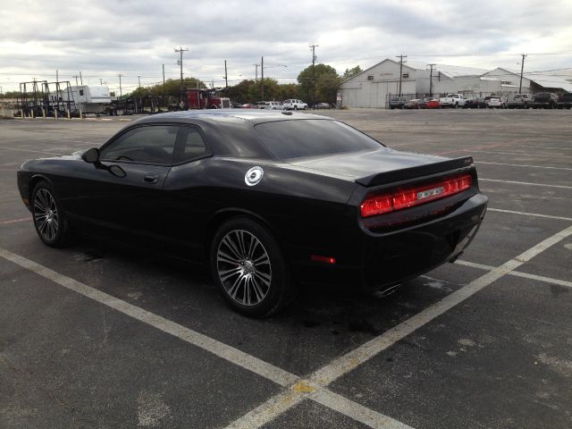 Dodge Challenger 2010 photo 3