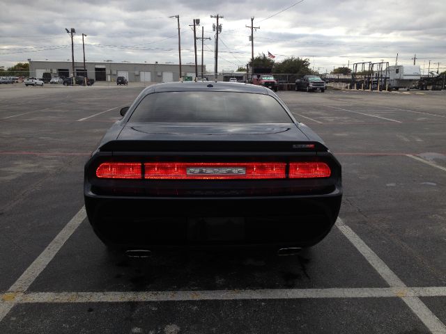 Dodge Challenger 2010 photo 4