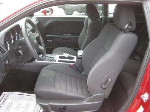 Dodge Challenger 2010 photo 2