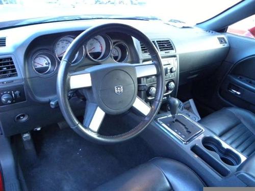 Dodge Challenger 2010 photo 2