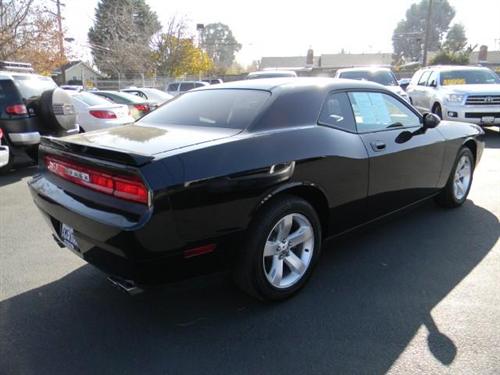 Dodge Challenger 2010 photo 3