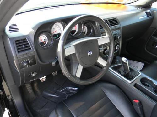 Dodge Challenger 2010 photo 5