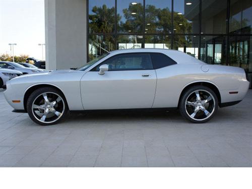 Dodge Challenger 2010 photo 2