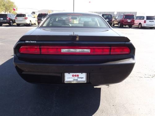 Dodge Challenger 2010 photo 2