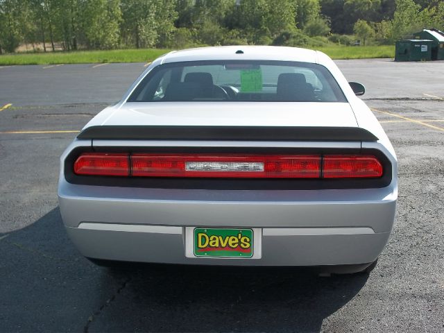 Dodge Challenger 2010 photo 4