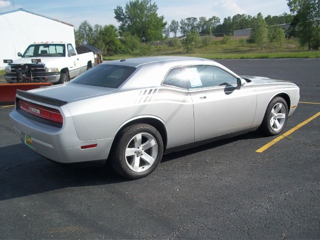 Dodge Challenger 2010 photo 6