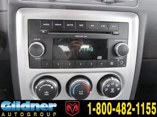 Dodge Challenger 2010 photo 3