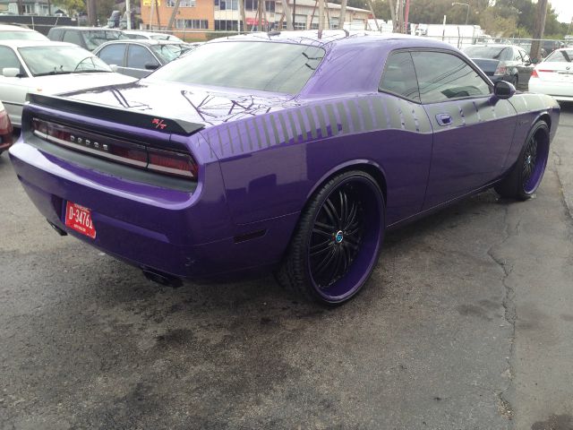 Dodge Challenger 2010 photo 4
