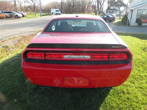 Dodge Challenger 2010 photo 3