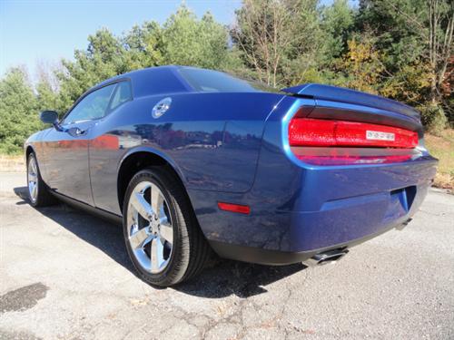 Dodge Challenger 2010 photo 2