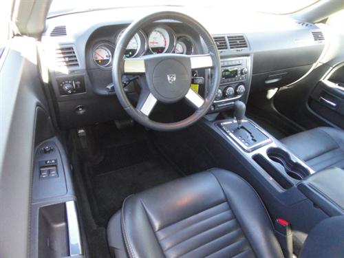 Dodge Challenger 2010 photo 5