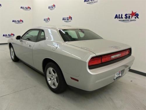 Dodge Challenger 2010 photo 2