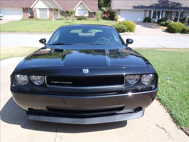 Dodge Challenger 2010 photo 1