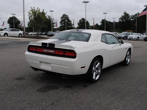 Dodge Challenger 2010 photo 1