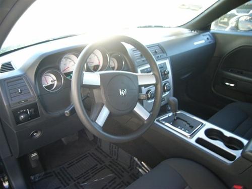 Dodge Challenger 2010 photo 3