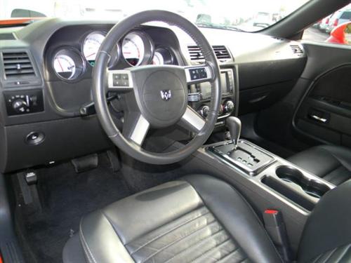 Dodge Challenger 2010 photo 4