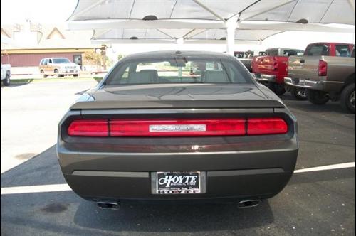 Dodge Challenger 2010 photo 1
