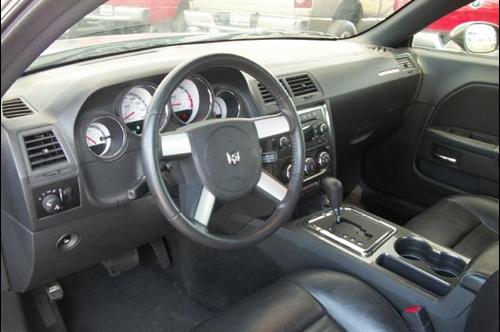 Dodge Challenger 2010 photo 2