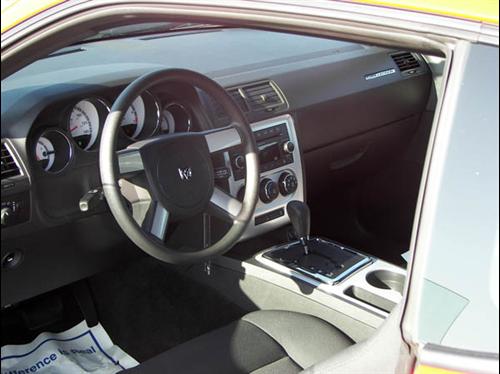 Dodge Challenger 2010 photo 5