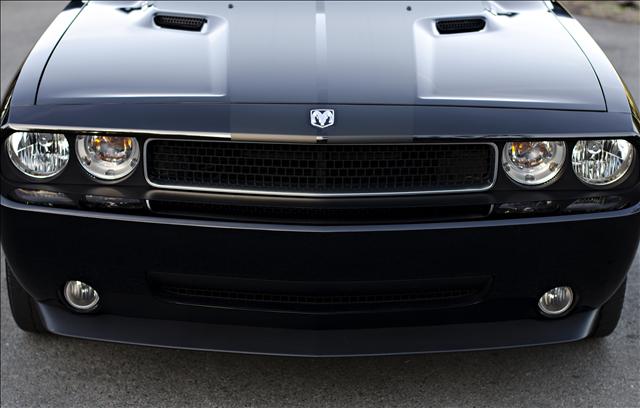 Dodge Challenger 2010 photo 3