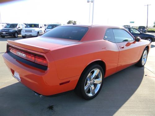 Dodge Challenger 2010 photo 4