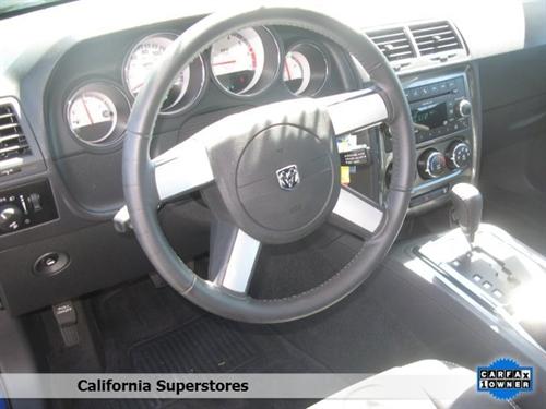 Dodge Challenger 2010 photo 3