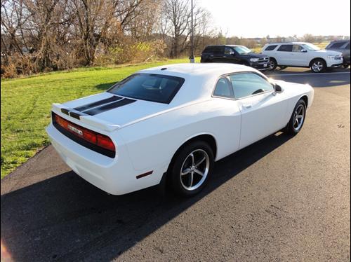 Dodge Challenger 2010 photo 5
