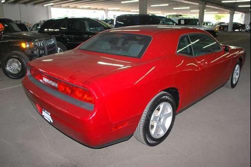 Dodge Challenger 2010 photo 4