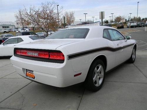 Dodge Challenger 2010 photo 2