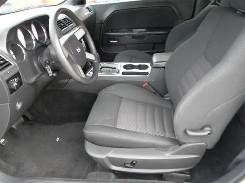 Dodge Challenger 2010 photo 4