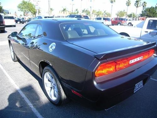 Dodge Challenger 2010 photo 1