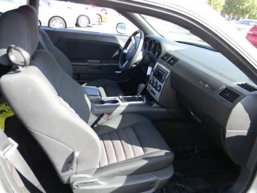 Dodge Challenger 2010 photo 1