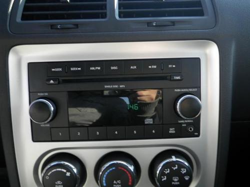 Dodge Challenger 2010 photo 1