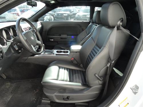 Dodge Challenger 2010 photo 2