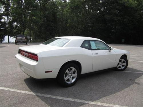 Dodge Challenger 2010 photo 5